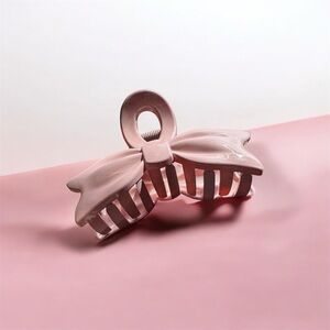 FREE GIFT whit purchase Add this to your bundle when you buy any other item